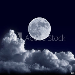 Full moon at its perigee during the supermoon of May 5, 2012