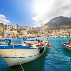 Fischerhafen in Castellammare del Golfo, Sizilien