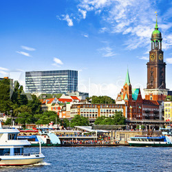 Blick auf St. Pauli und den Hafen - Hamburg