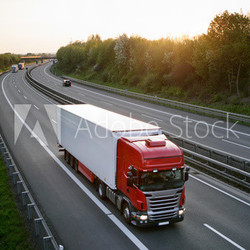 LKW auf der Autobahn 2