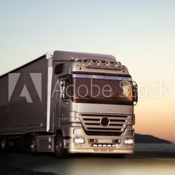 Truck auf der Landstraße