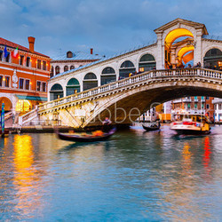 Rialto Bridge at dusk