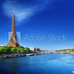 Seine in Paris with Eiffel tower in sunrise time