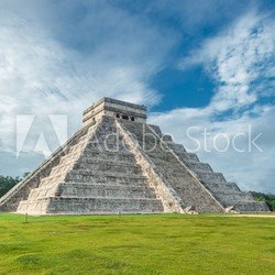 El Castillo or Temple of Kukulkan pyramid, Chichen Itza, Yucatan