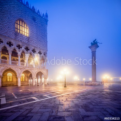 Markusplatz bei Nacht