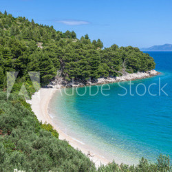 typischer kleiner Badestrand an der Makarska Riviera