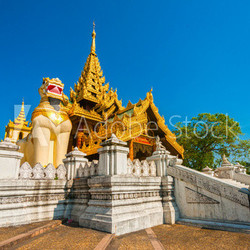 Shwedagon Paya, Yangoon, Myanmar.
