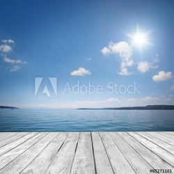 Hintergrund am Wasser